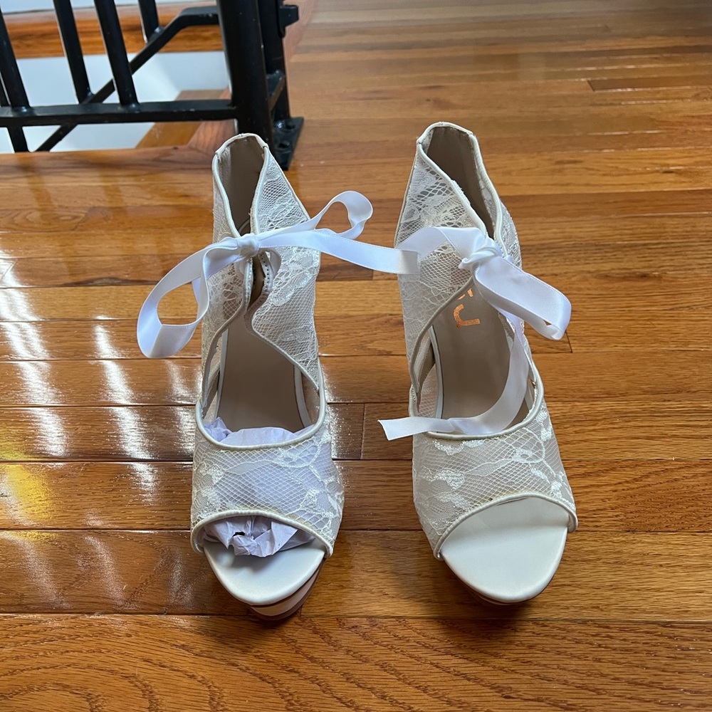 Lace Bridal Shoes
